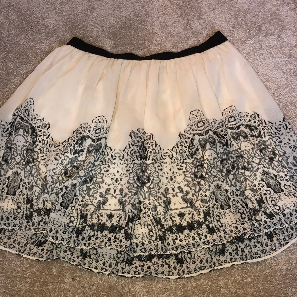 American Eagle floral skirt